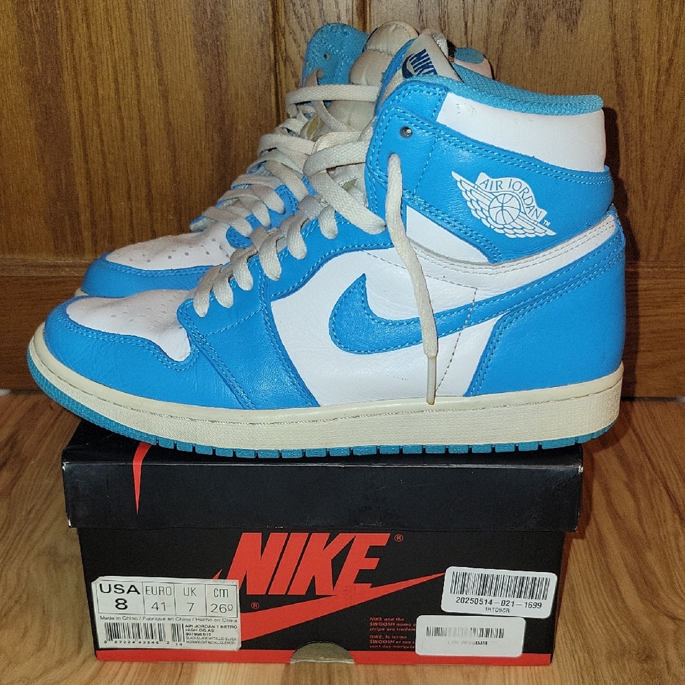 Men's Jordan 1 Retro High OG 'UNC' (2015) - Picture 1 of 4